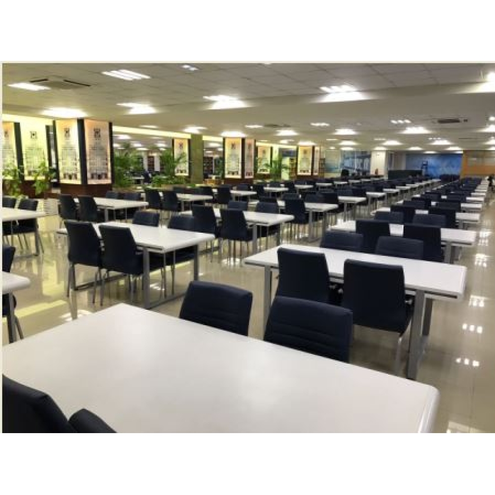 https://barry.maxease.com/wbadmin/img/products/images/large/714_IT-study-table--1-.jpg